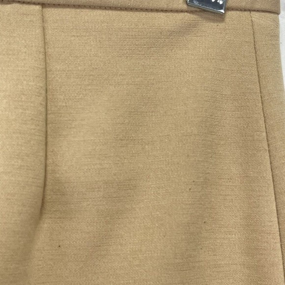 Calvin Klein Beige Skit Sz 10P Gold Zipper Accent Stretch Straight Pencil Skirt - Picture 6 of 12